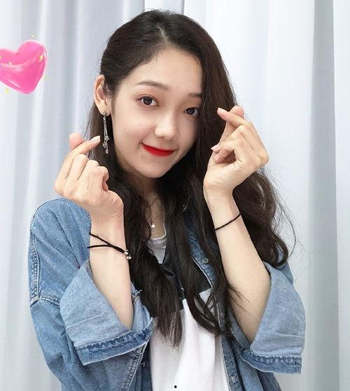 希林娜依最新爆料,揭秘她的成长故事与音乐梦想  第2张